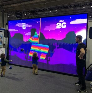 Aluguel de Totem Touch Screen Interativo para Eventos Corporativos, Feiras e Lançamentos
