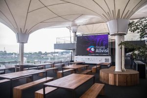 Aluguel de Totem Touch Screen para Feiras e Eventos Corporativos 2026 